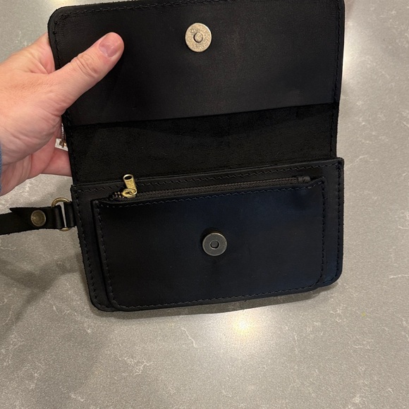 Portland Leather Black Wallet - Picture 5 of 10